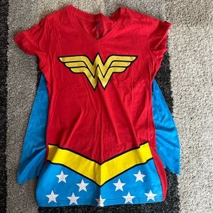 Wonder Woman Shirt with cape